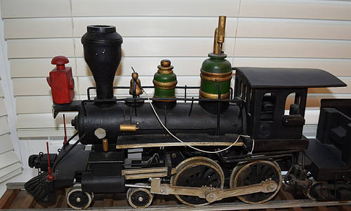 WOODEN TRAIN