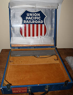 UNION PACIFIC SHIELD SIGN