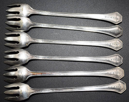 NC&STL FISH FORKS