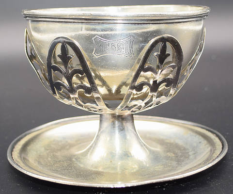 NASHVILLE CHATTANOOGA & ST LOUIS PEDESTAL BOWL