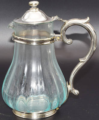 ROCK ISLAND WATER CARAFE