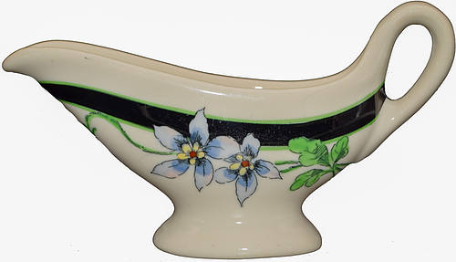 UP COLUMBINE SAUCE BOAT