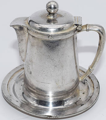 GN SYRUP PITCHER