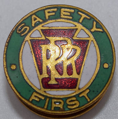 PENNSYLVANIA RR PIN