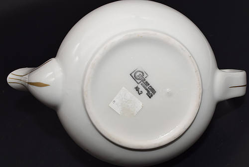 UP WINGED STREAMLINER TEAPOT