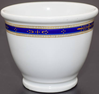 C&NW ROCKFORD DOUBLE EGG CUP