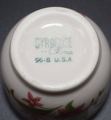 GN MOUNTAINS & FLOWERS DOUBLE EGG CUP