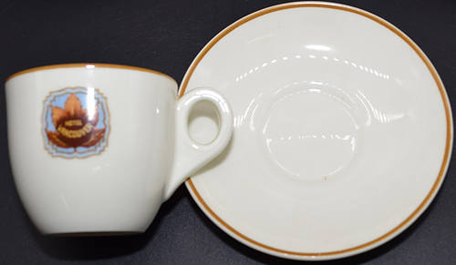 CN & CP CUPS & SAUCERS