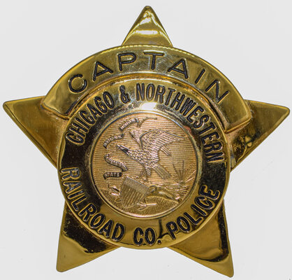 CHICAGO & NORTHWESTERN RAILROAD CO. POLICE CAPTAIN BADGE