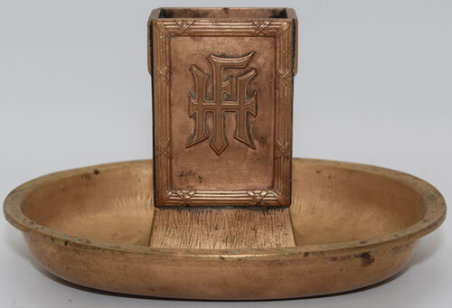 ASHTRAY