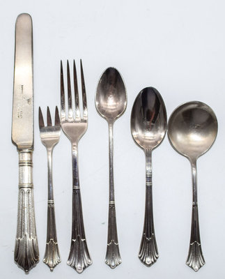 FLATWARE LOT