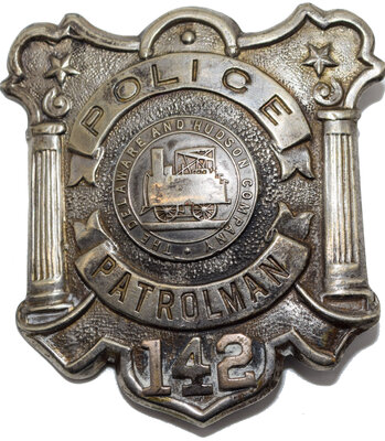 DELAWARE & HUDSON CO POLICE PATROLMAN BADGE #142