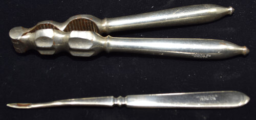 SANTA FE ROUTE NUT PICK & CRACKER