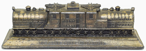 CHICAGO MILWAUKEE & ST PAUL ENGINE PAPERWEIGHT