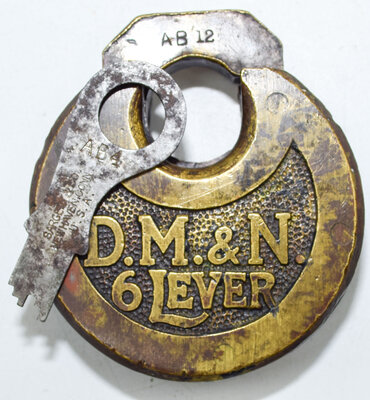 DM&N LOCK
