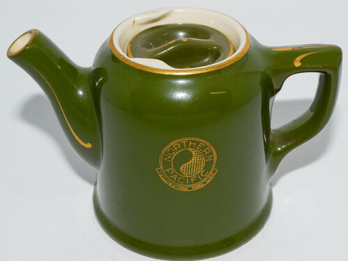 NP VERDE GREEN TEAPOT