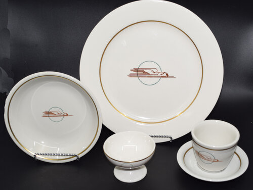 UP WINGED STREAMLINER PLACE SETTINGS