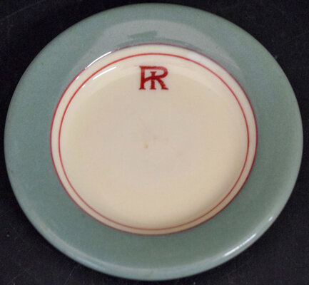 CRI&P SAGE GREEN BUTTER PAT