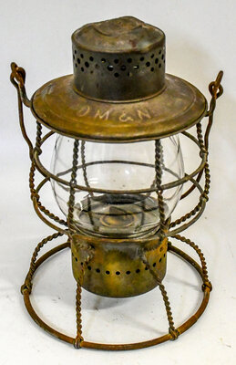 DM&N LANTERN