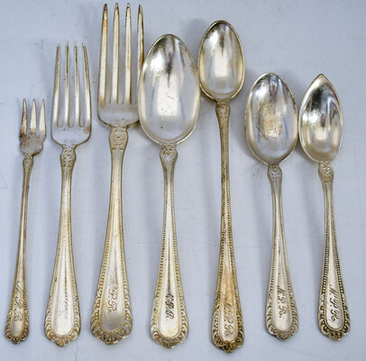 NPR FLATWARE  
