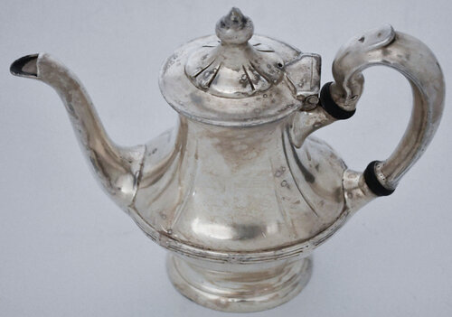 ROCK ISLAND LINES COFFEE POT  
