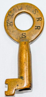 KCL & S RR S KEY  
